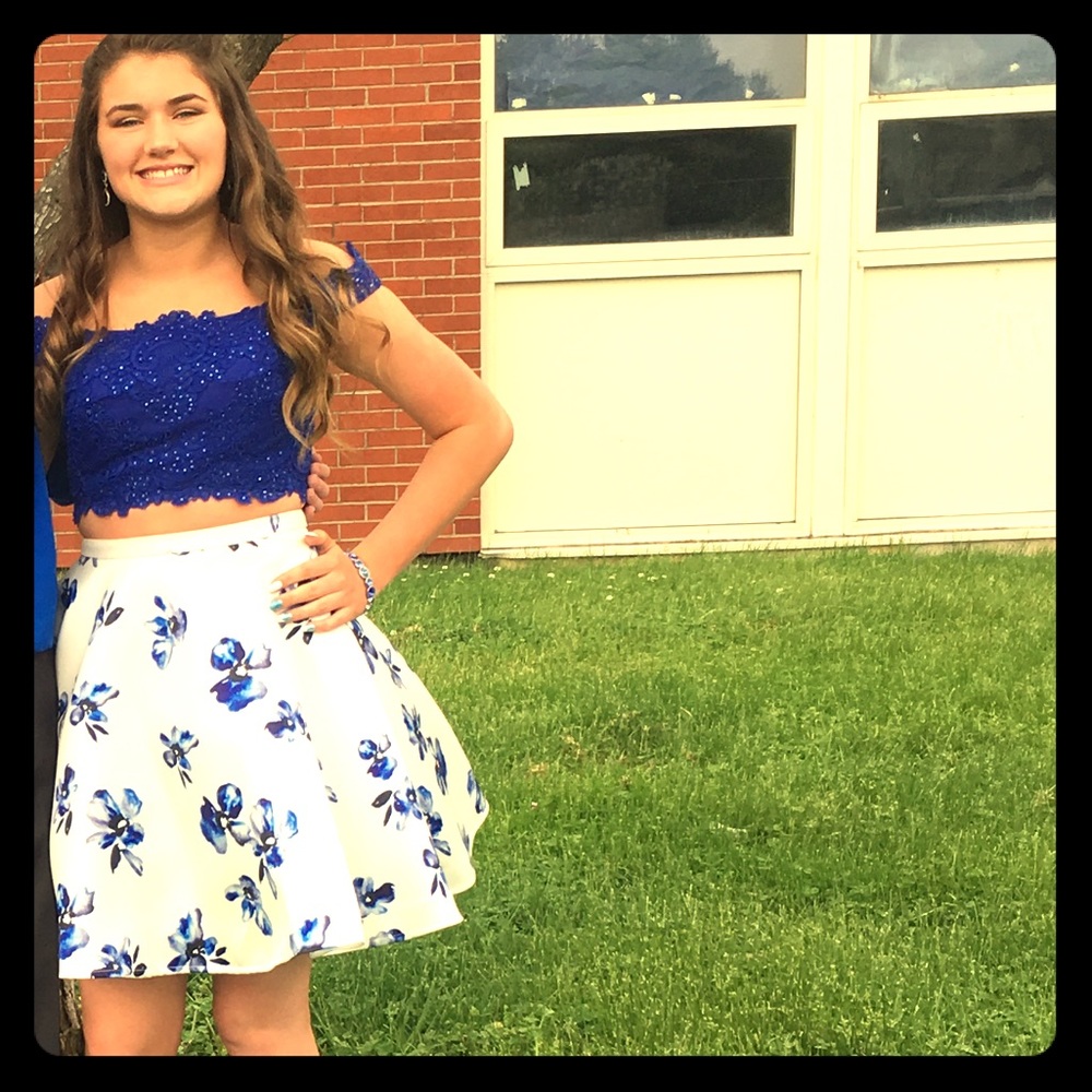 Juniors above the knee formal